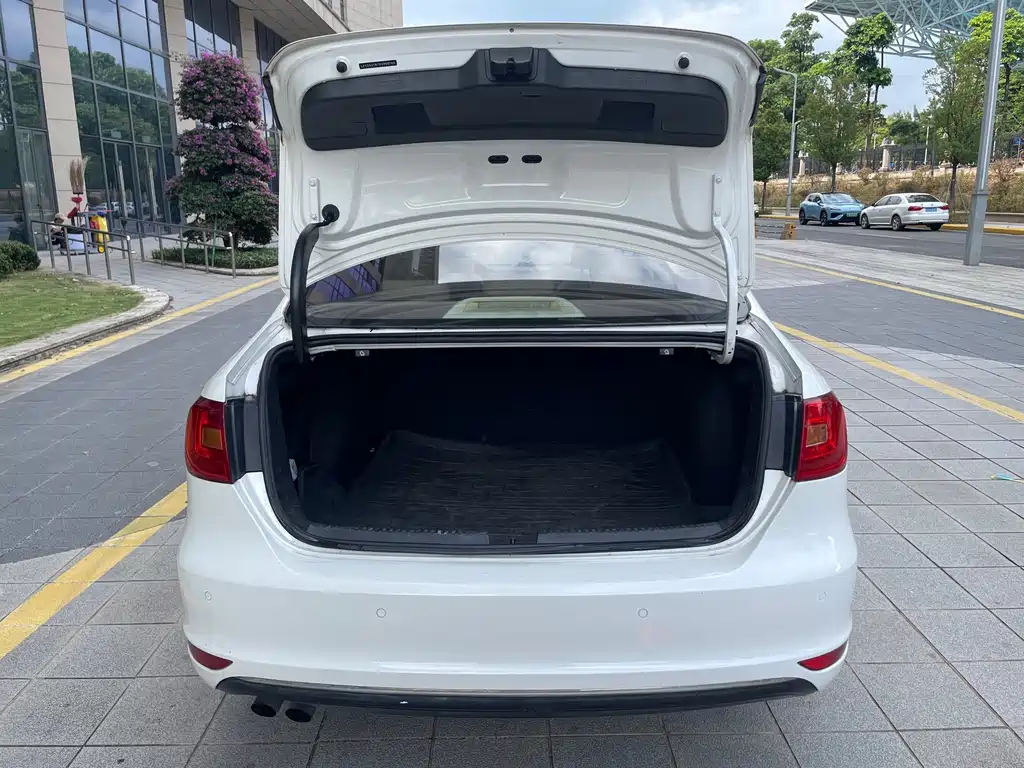 Volkswagen Sagitar — миниатюра 18