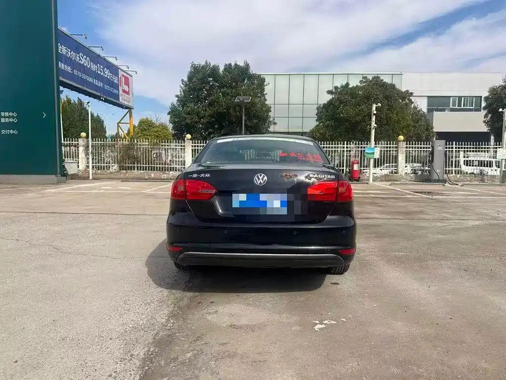 Volkswagen Sagitar — миниатюра 3