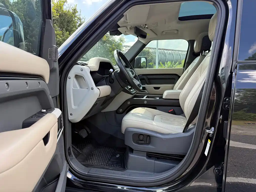 Land Rover Defender — миниатюра 5