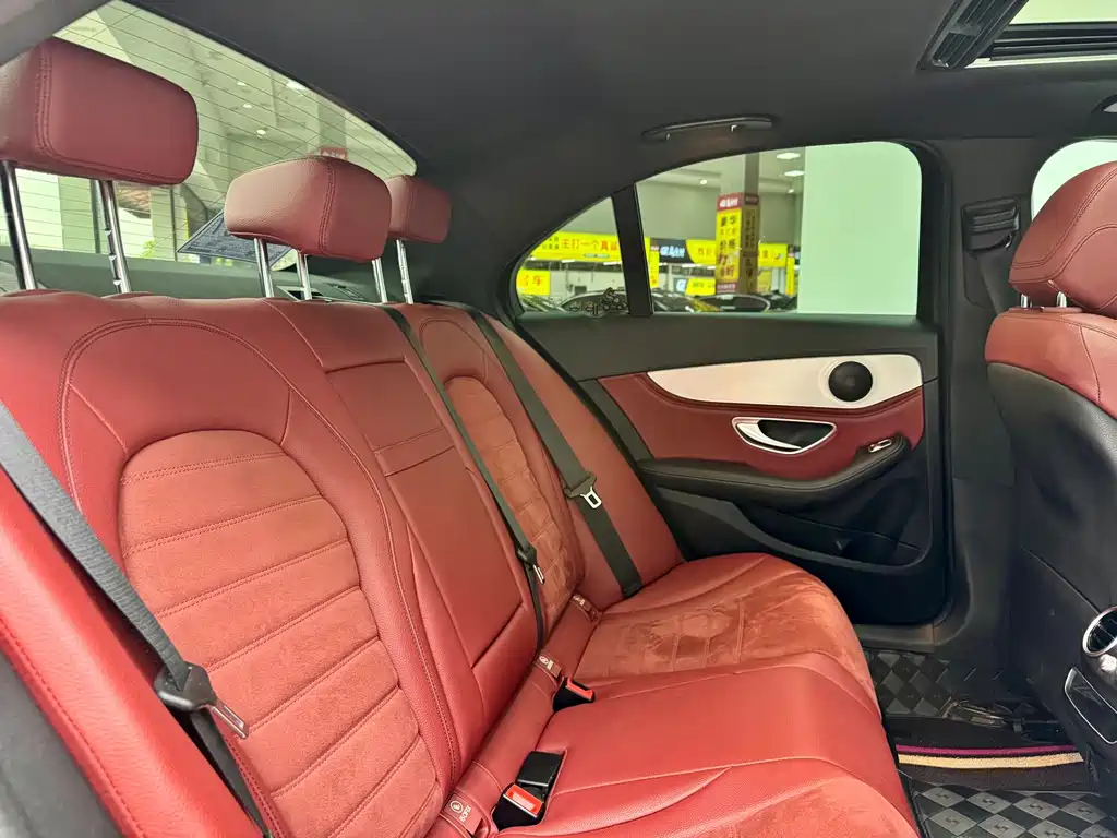 Mercedes-Benz C-Class — миниатюра 12