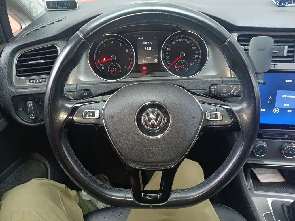 Volkswagen Golf — миниатюра 5