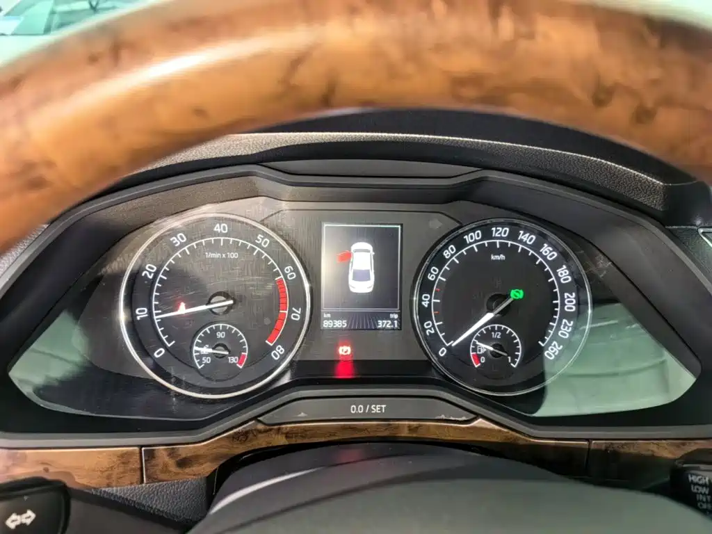 Skoda Superb — миниатюра 8