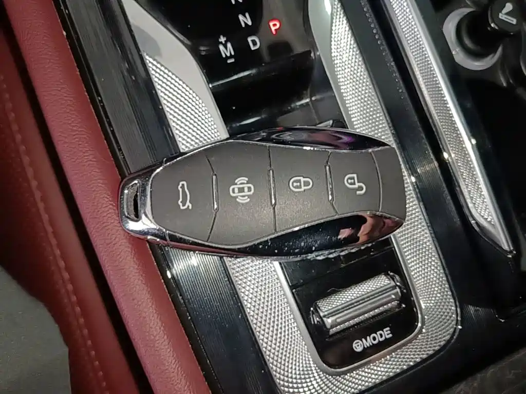Hongqi Hongqi H5 — миниатюра 9