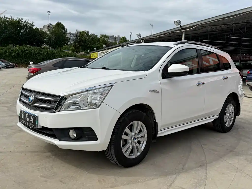 Venucia T70 2016