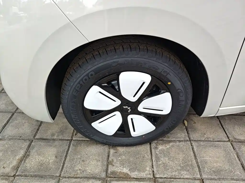 Wuling MINIEV — миниатюра 23