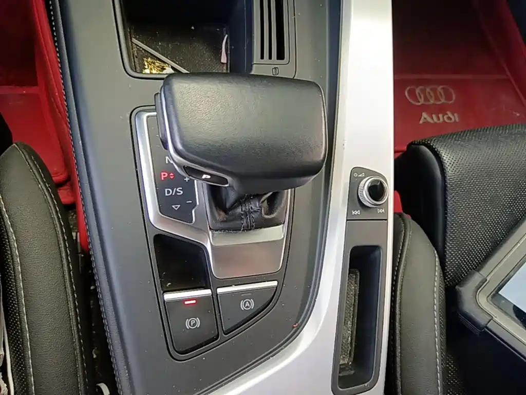 Audi A4L — миниатюра 14