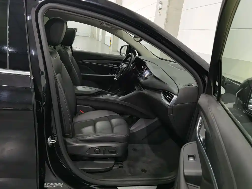 Buick Enclave — миниатюра 23
