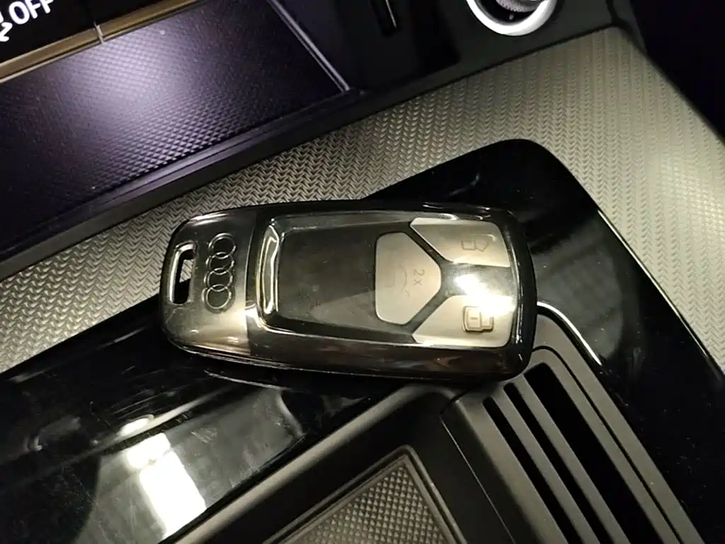 Audi Q5L — миниатюра 9