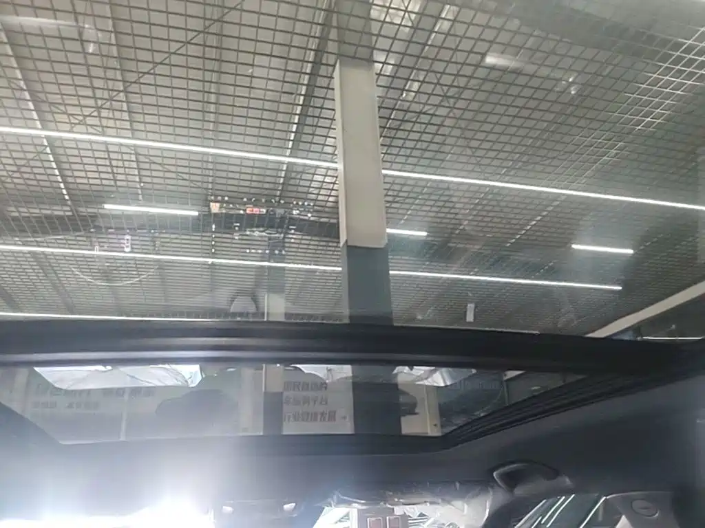 Changan UNI-Z New Energy — миниатюра 18