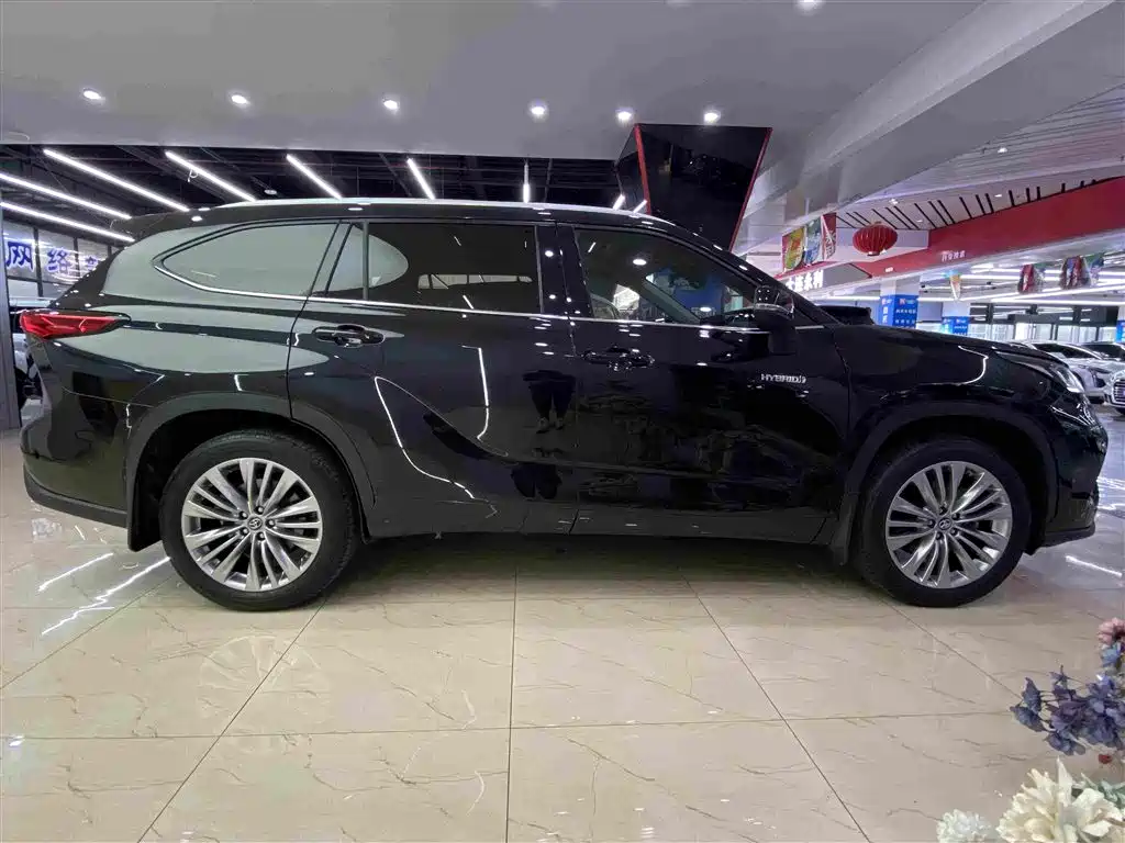 Toyota Highlander — миниатюра 15