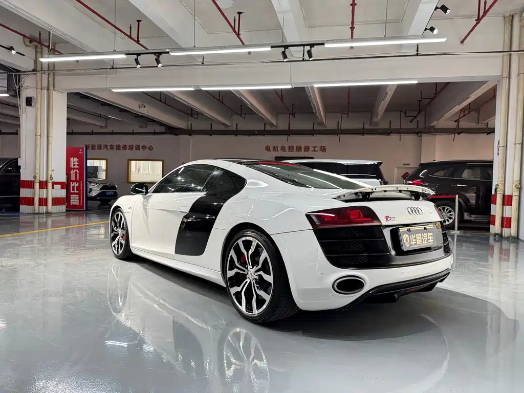 Audi R8 — миниатюра 8