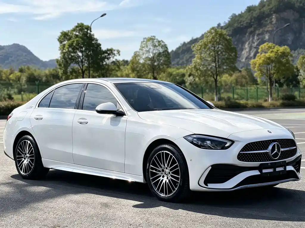 Mercedes-Benz C-Class — миниатюра 3