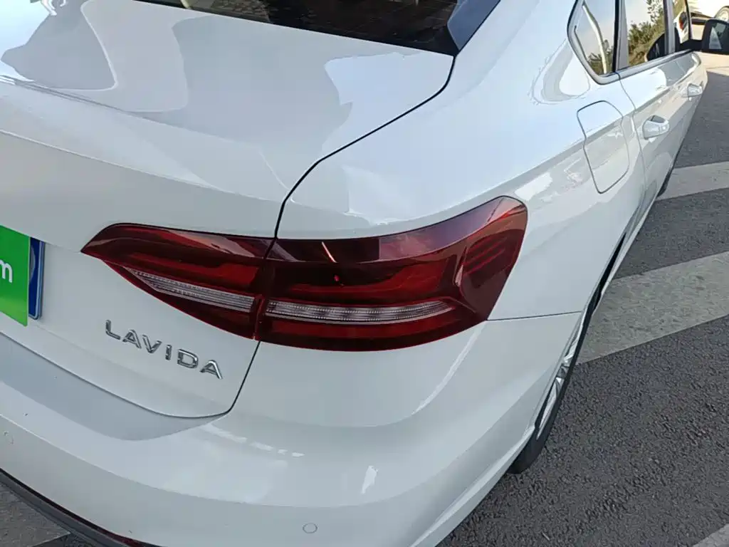 Volkswagen Lavida — миниатюра 8