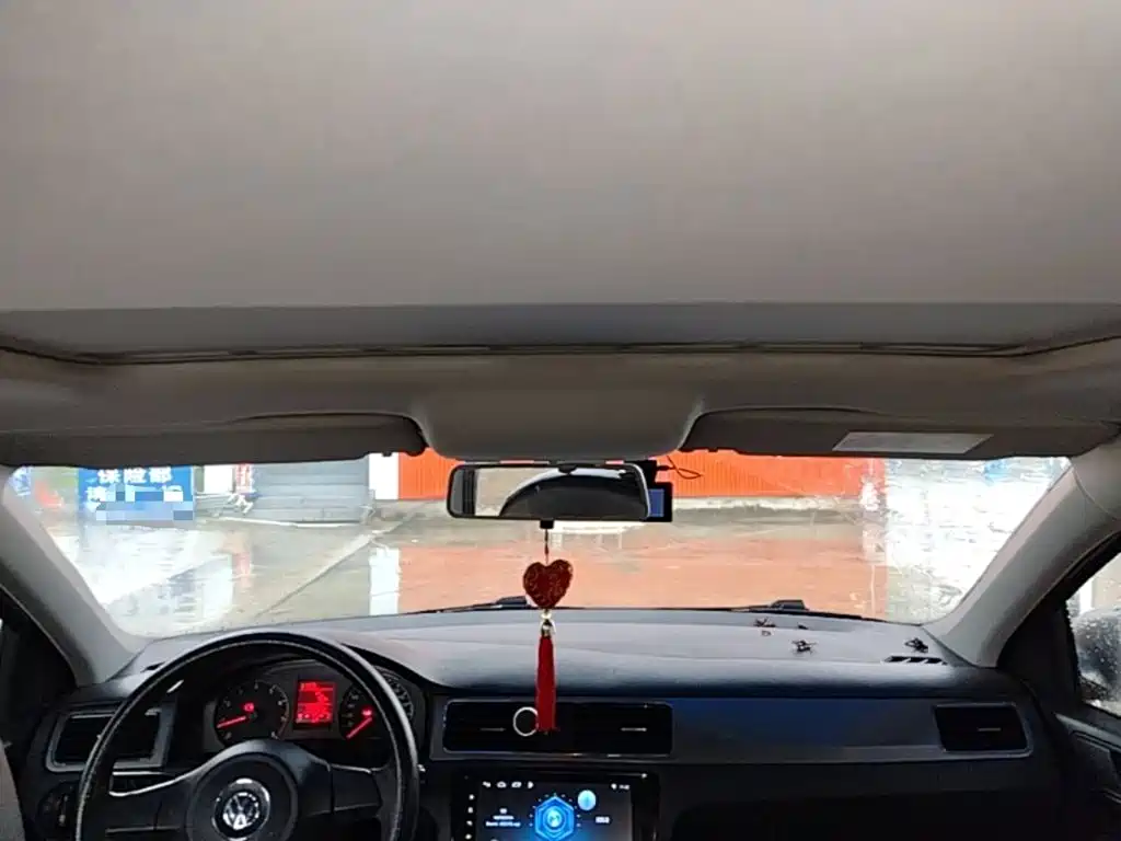 Volkswagen Santana — миниатюра 18