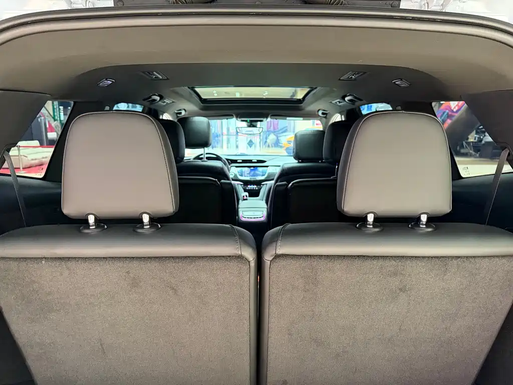 Cadillac XT6 — миниатюра 11