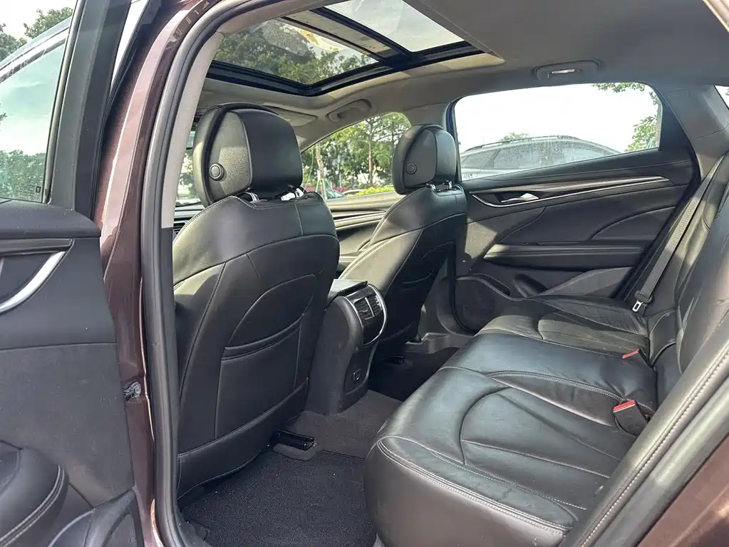 Buick LaCrosse — миниатюра 9
