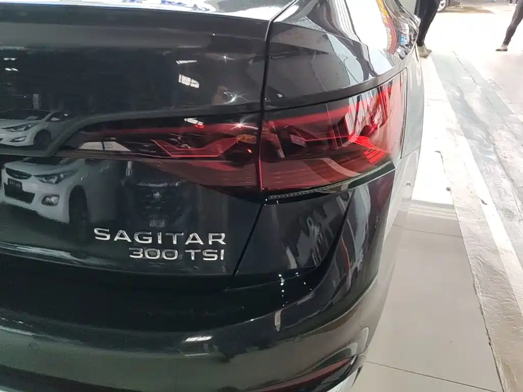 Volkswagen Sagitar — миниатюра 8