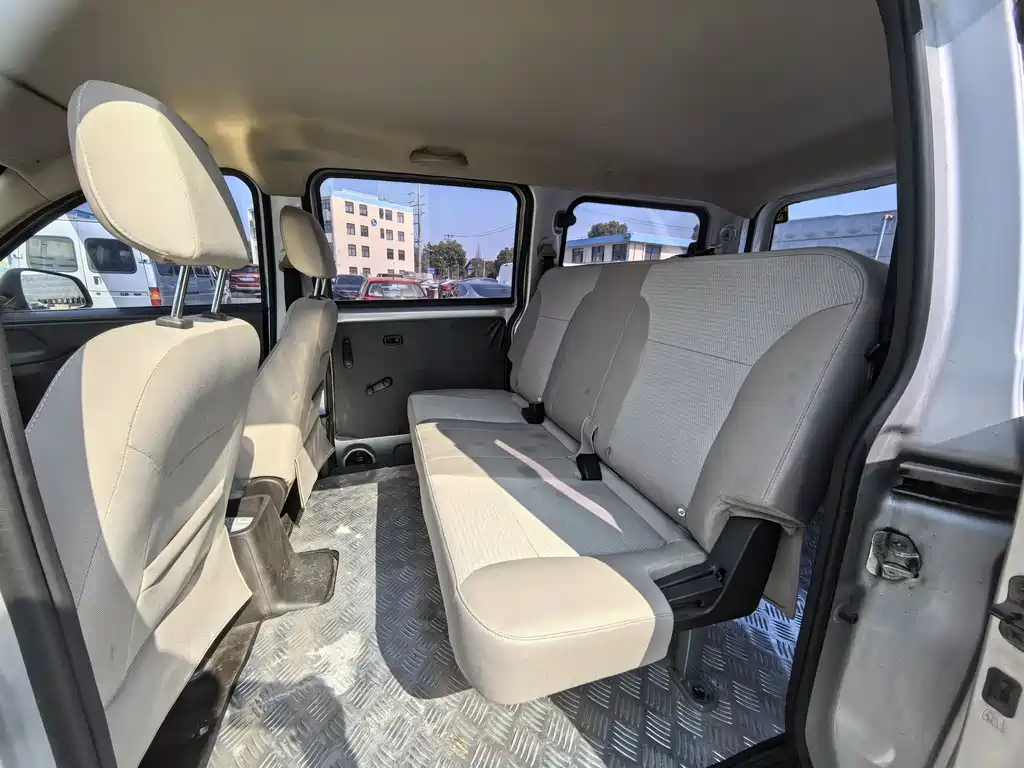 WULING WULING HONGGUANG V