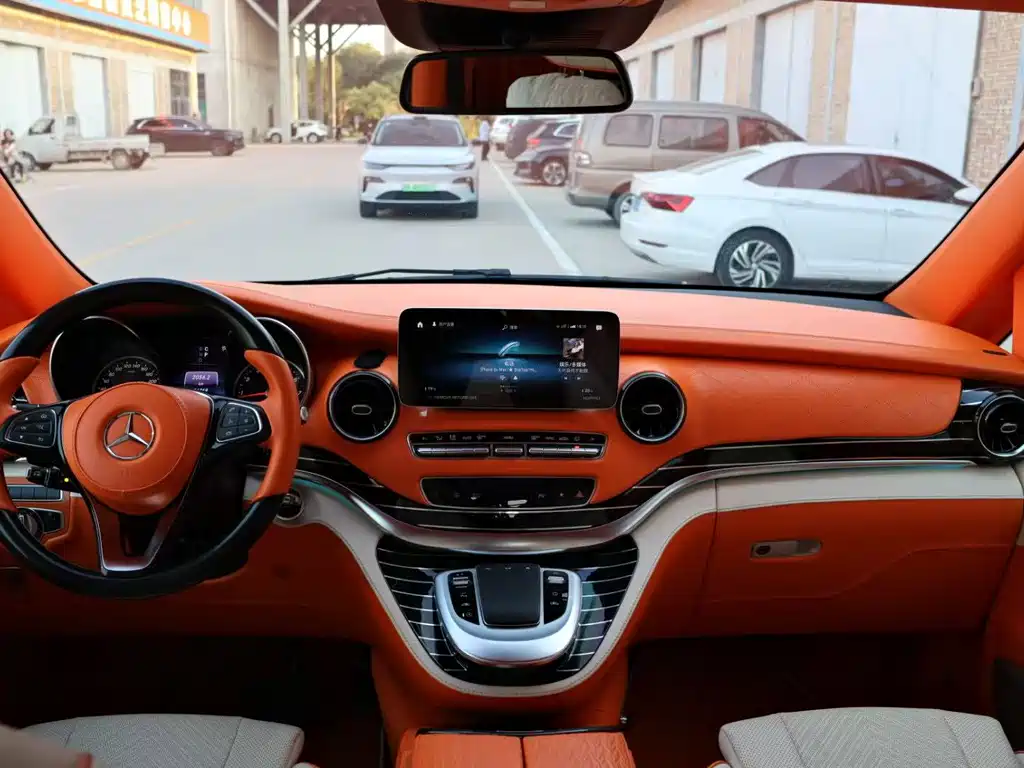 Mercedes-Benz V-Class — миниатюра 10