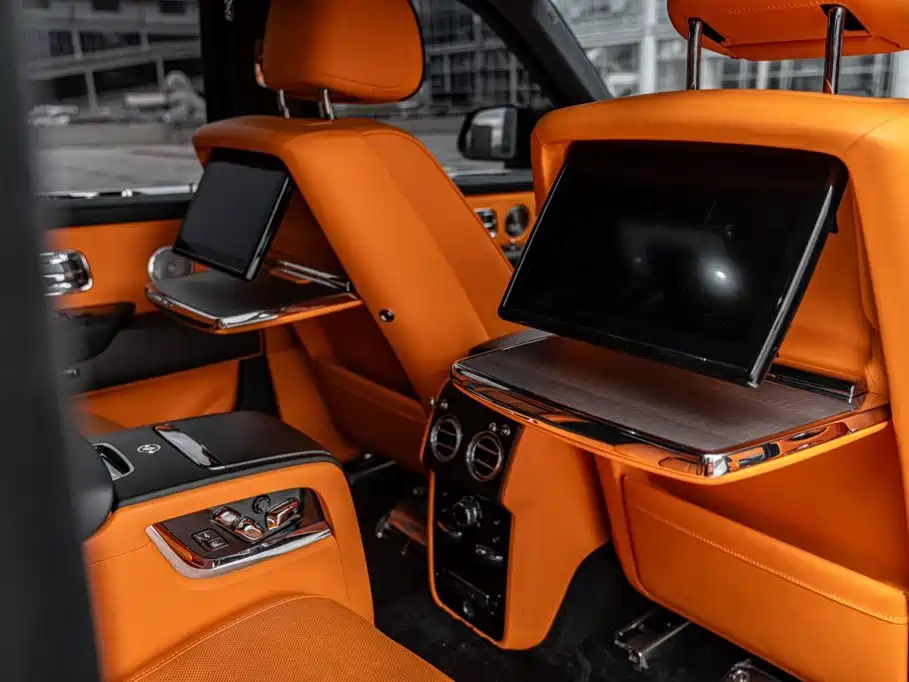 Rolls-Royce Cullinan — миниатюра 18