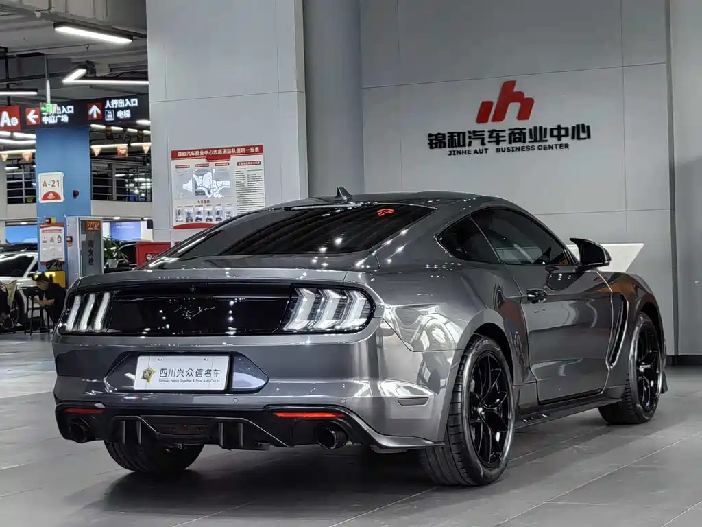 Ford Mustang — миниатюра 6