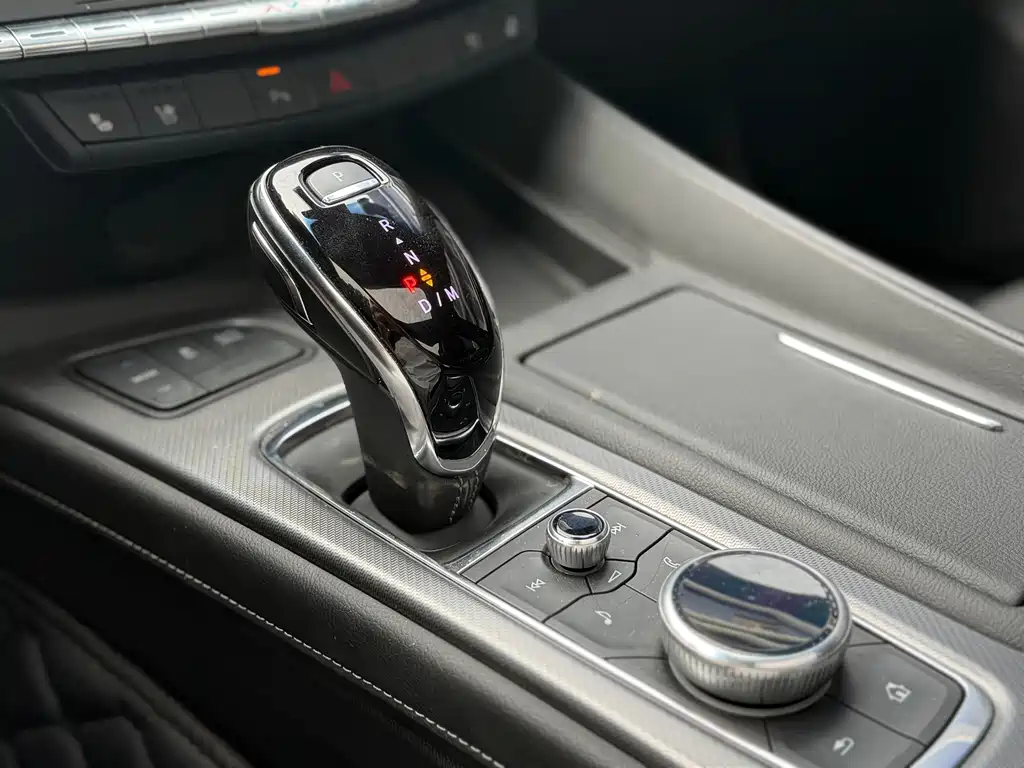 Cadillac CT5 — миниатюра 5