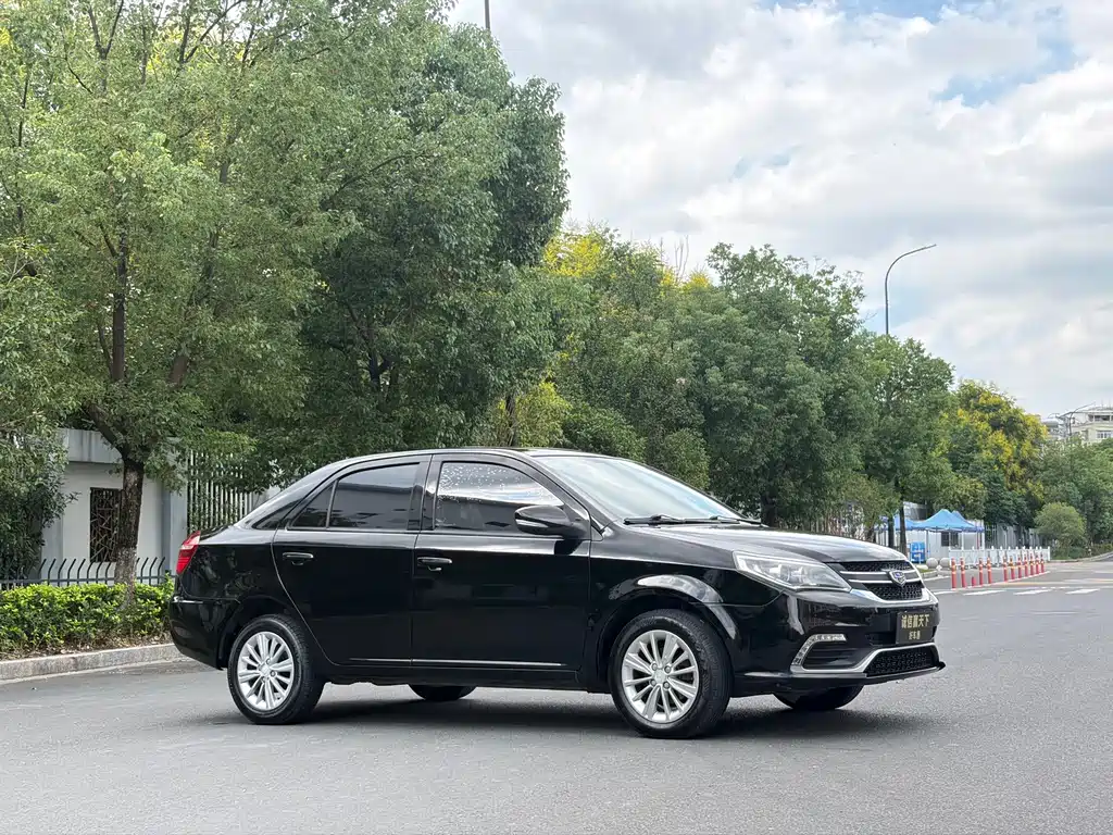 Geely King Kong — миниатюра 4
