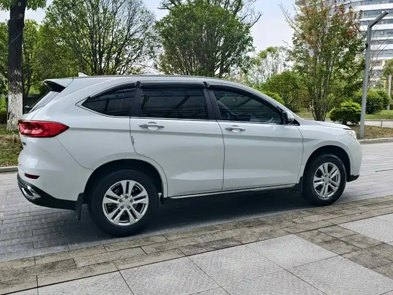 Haval M6 — миниатюра 5