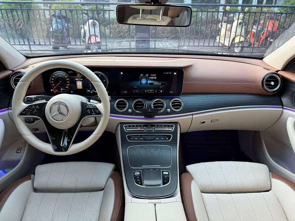 Mercedes-Benz E-Class — миниатюра 10