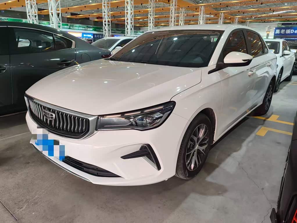 Geely Emgrand 1.5 л 2023 г. Белый, пробег 5000 км