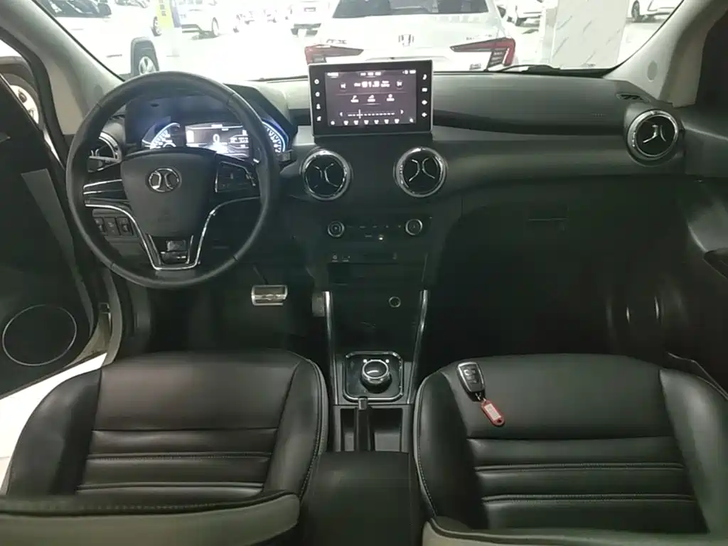 BAIC New Energy EC5 — миниатюра 10