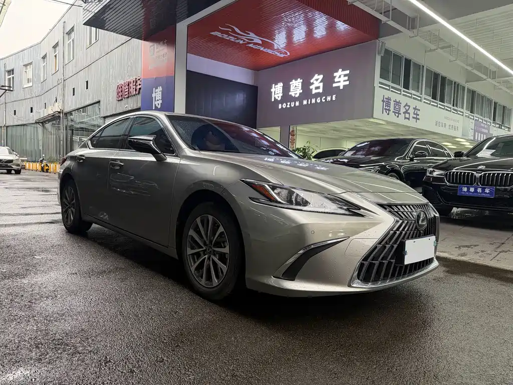 Lexus ES — миниатюра 3
