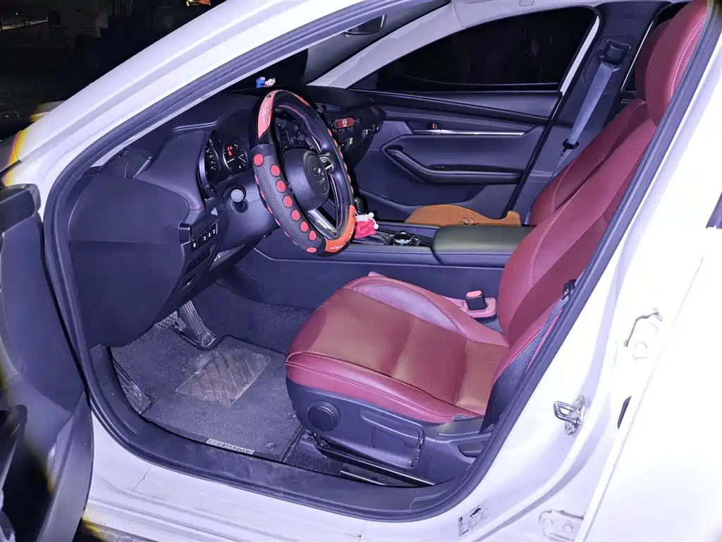 Mazda 3 Axela — миниатюра 4