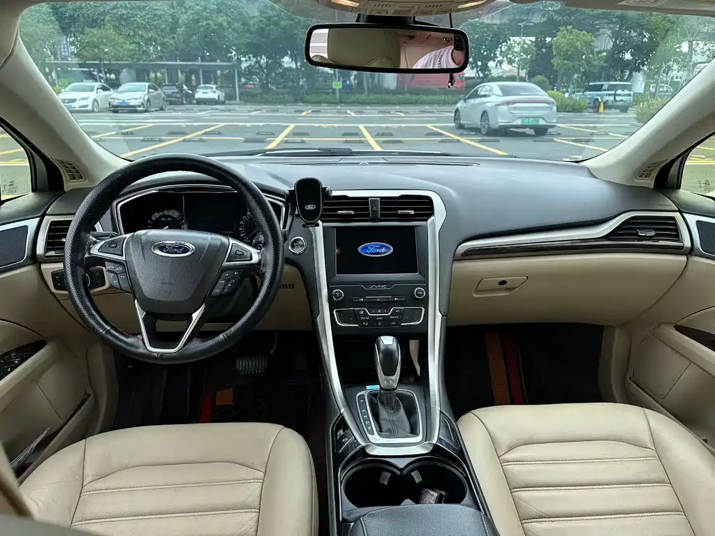 Ford Mondeo — миниатюра 8