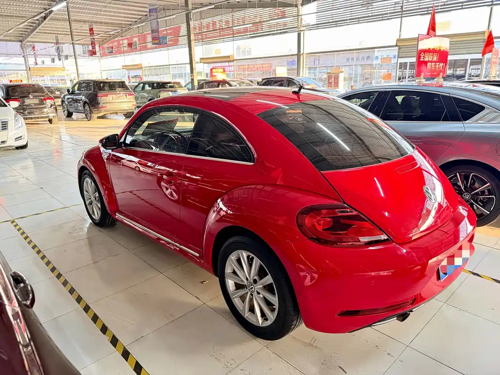 VOLKSWAGEN BEETLE