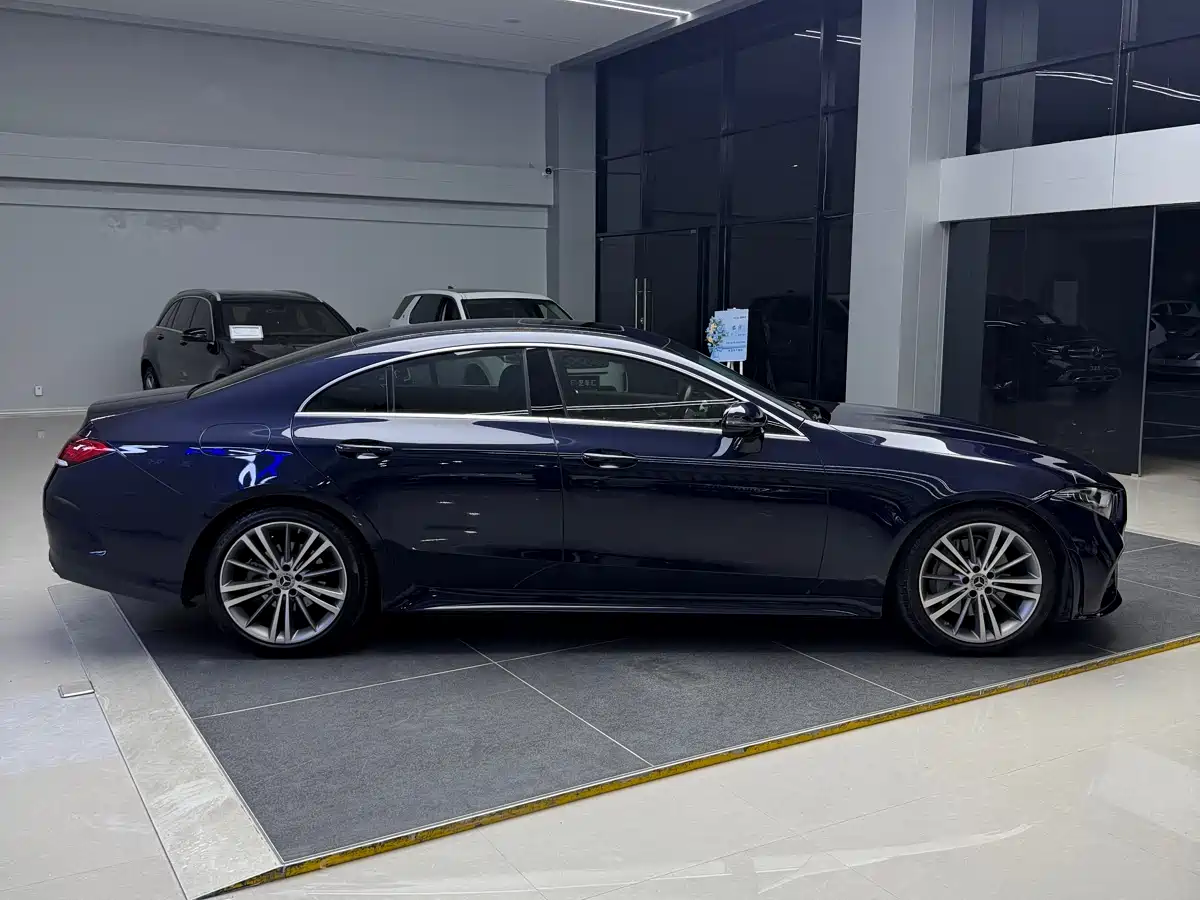 Mercedes-Benz CLS