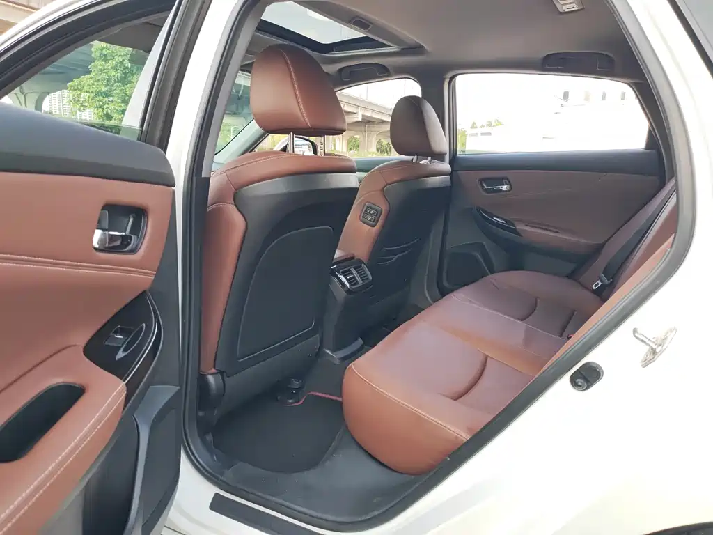 Honda Spirior — миниатюра 13