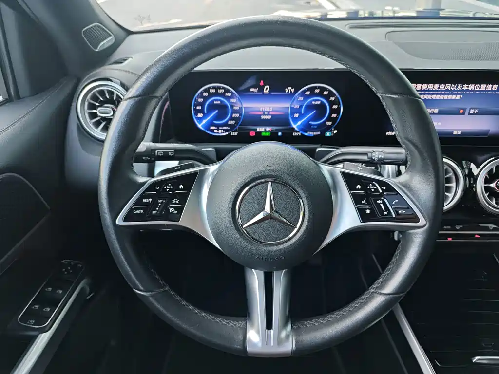 Mercedes-Benz EQB — миниатюра 8