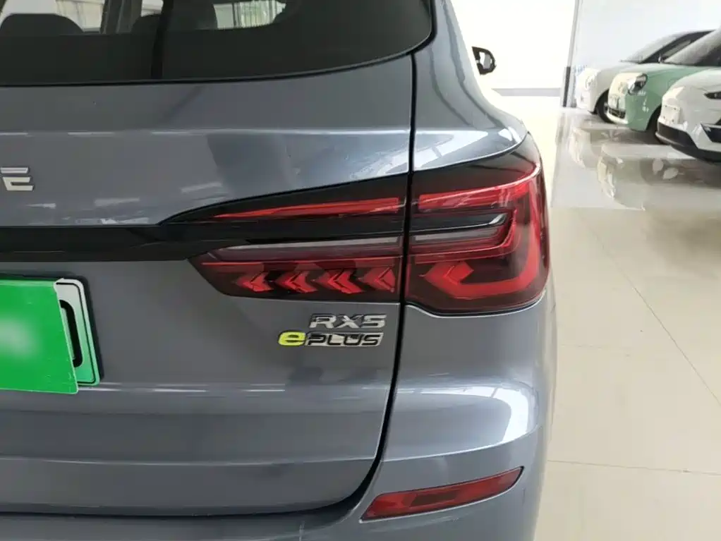 Roewe RX5 New Energy — миниатюра 8