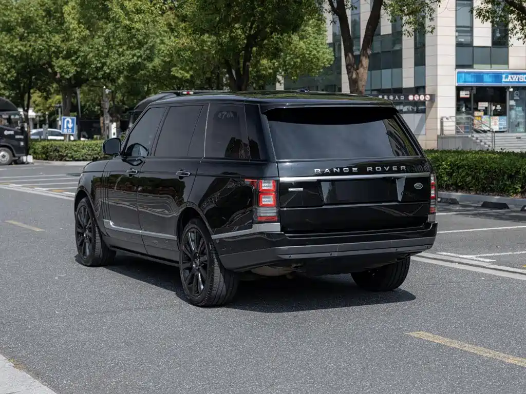 Land Rover Range Rover — миниатюра 6