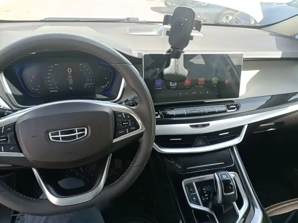 Geely Jia Ji — миниатюра 10