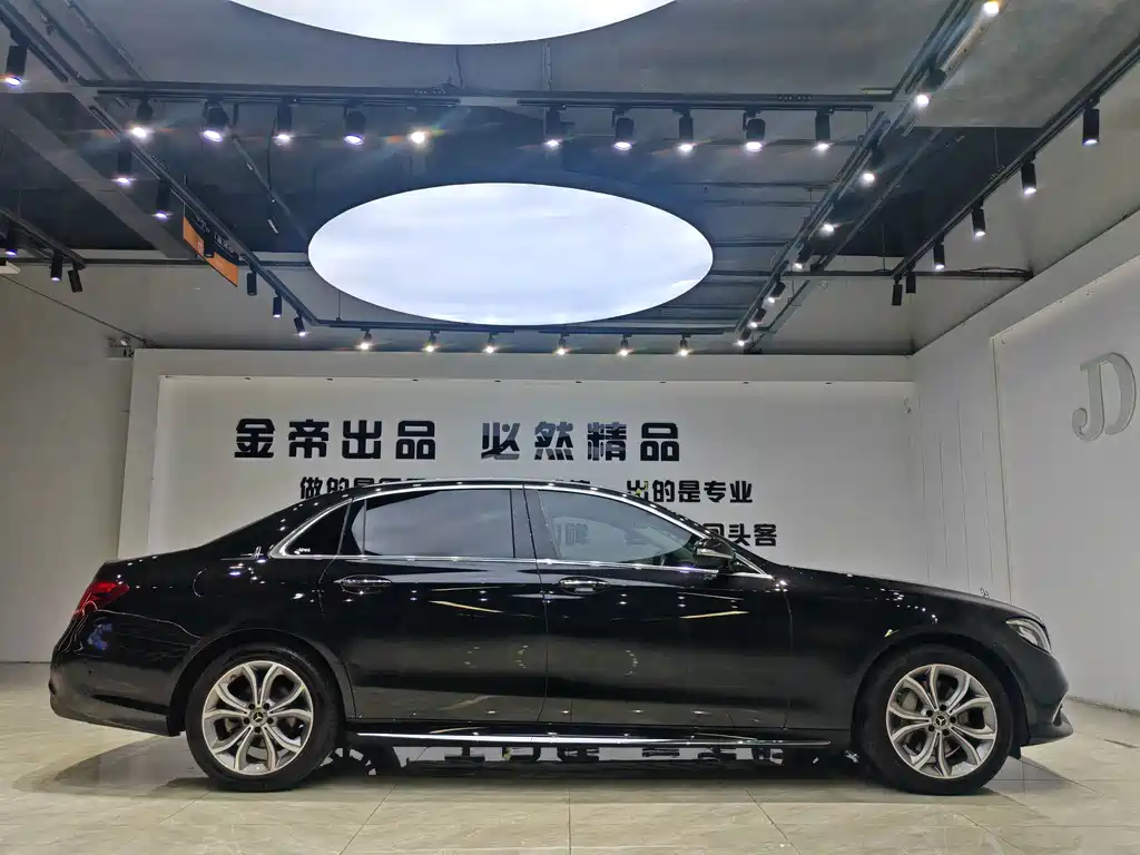 Mercedes-Benz E-Class — миниатюра 13