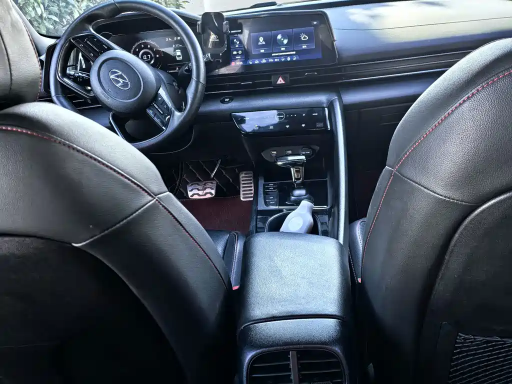 Hyundai Elantra — миниатюра 5