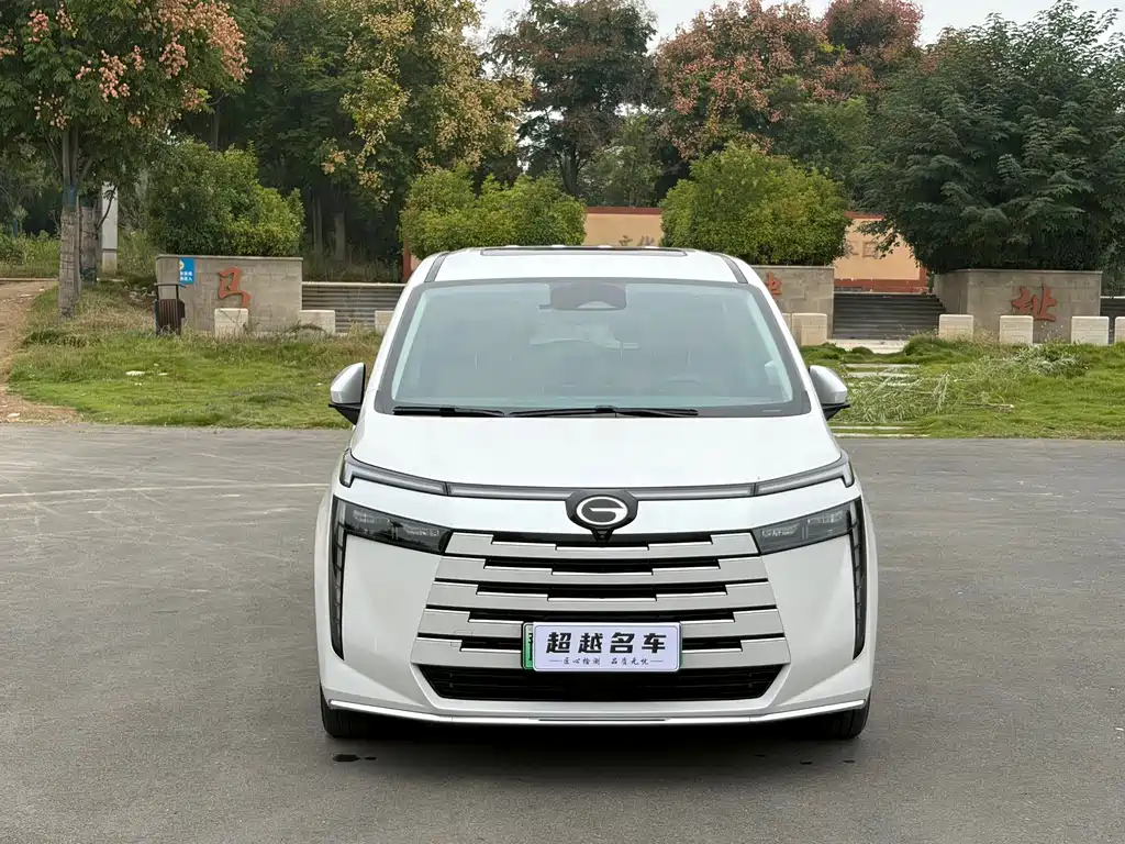 GAC Motor Trumpchi E8 PHEV — миниатюра 2