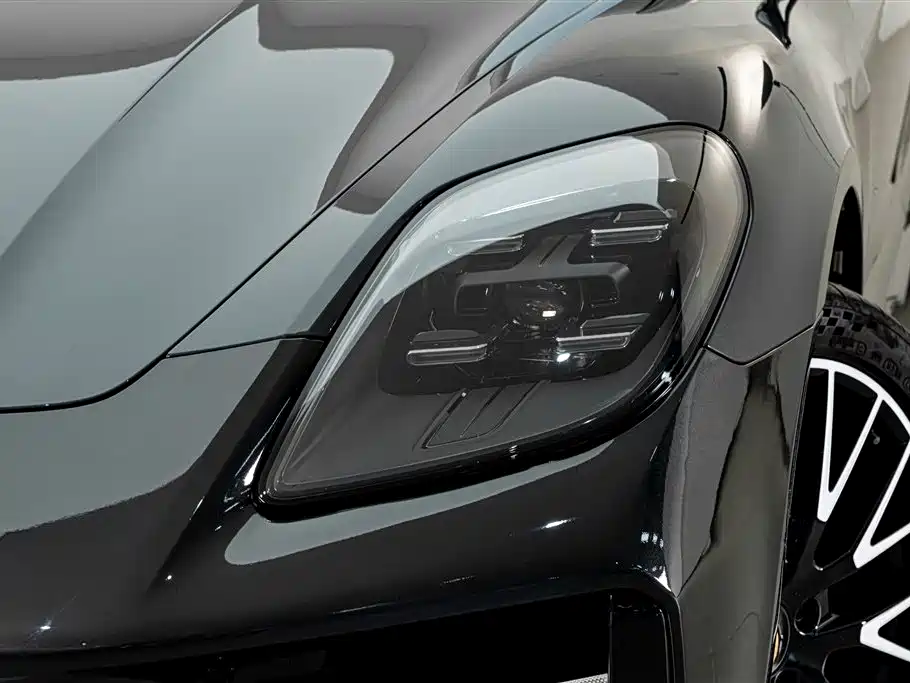 Porsche Panamera — миниатюра 4