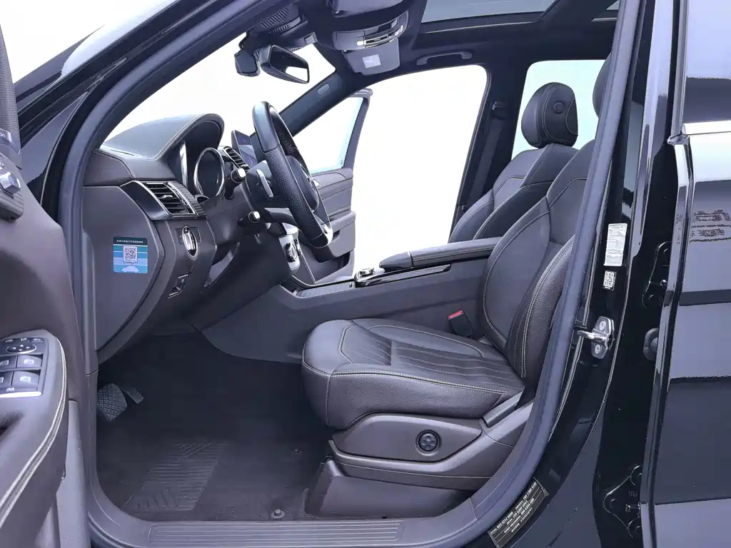 Mercedes-Benz GLE (Import) — миниатюра 5