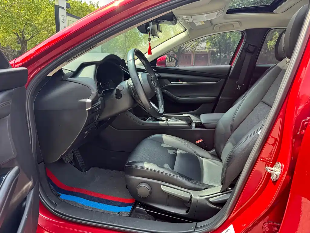 Mazda 3 Axela — миниатюра 4