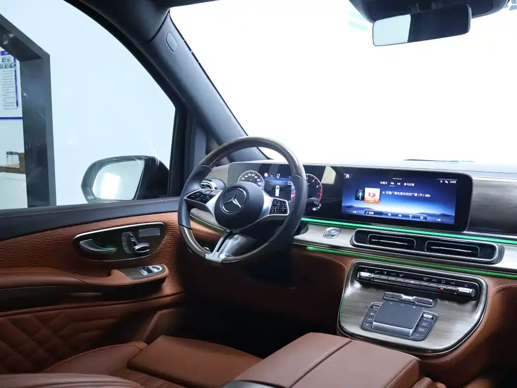 Mercedes-Benz V-Class — миниатюра 14