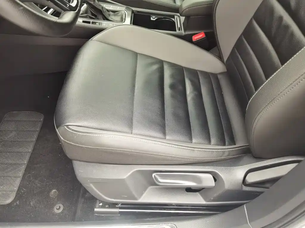 Volkswagen Sagitar — миниатюра 20