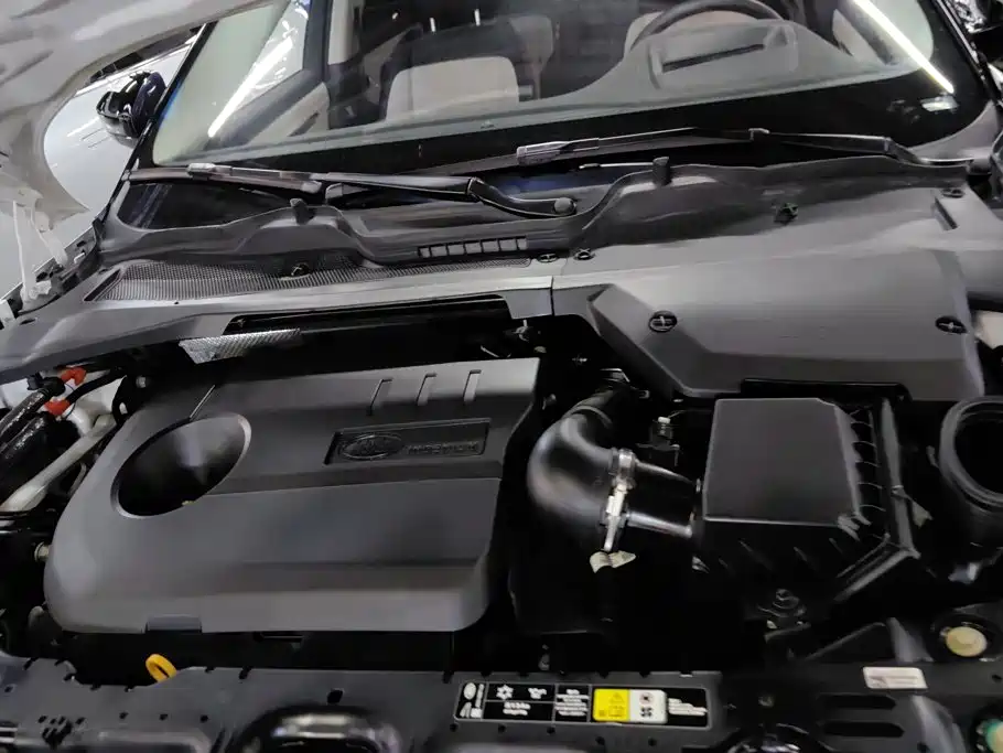 Land Rover Evoque PHEV — миниатюра 10